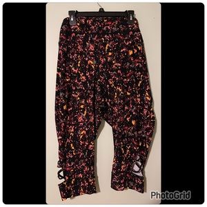 Livi 30/32 workout capris Athletic wear